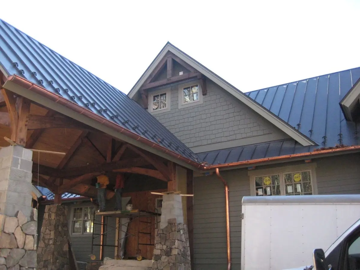 Craftsman Roofing team delivering quality roofing work in Flint Town